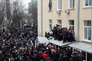 Sábado em Kharkov tomada do edifício governamental onde os Nazis se tinham barricado